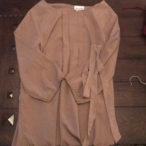 SOLD NEVER WORN 3/4th sleeve blouse